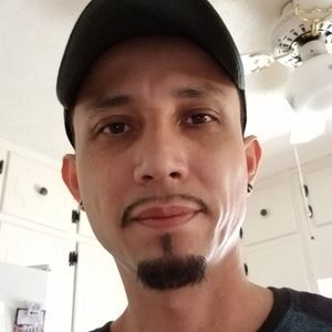 Meet your Posher, Efren